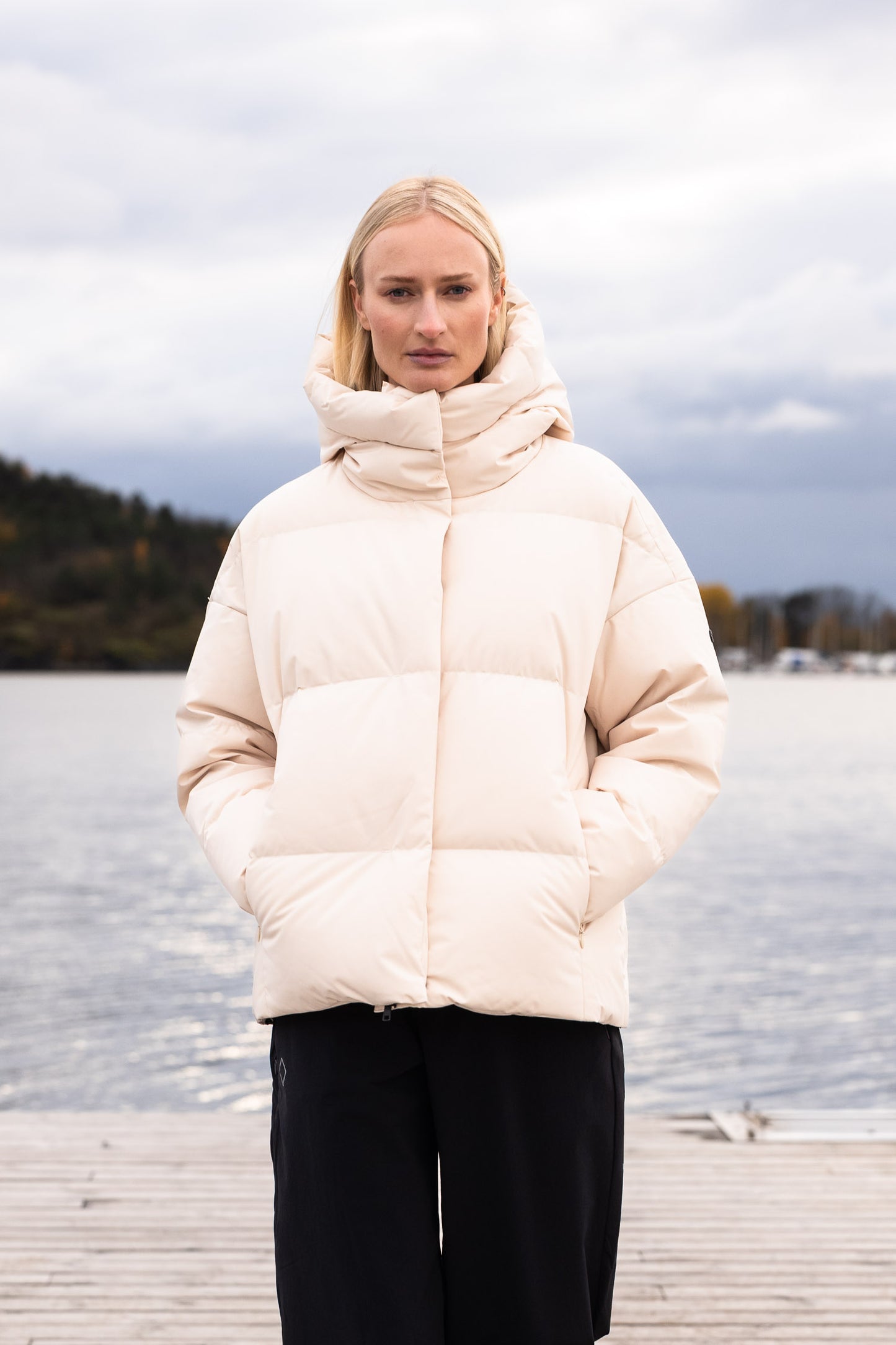 Acme II — Neutral White