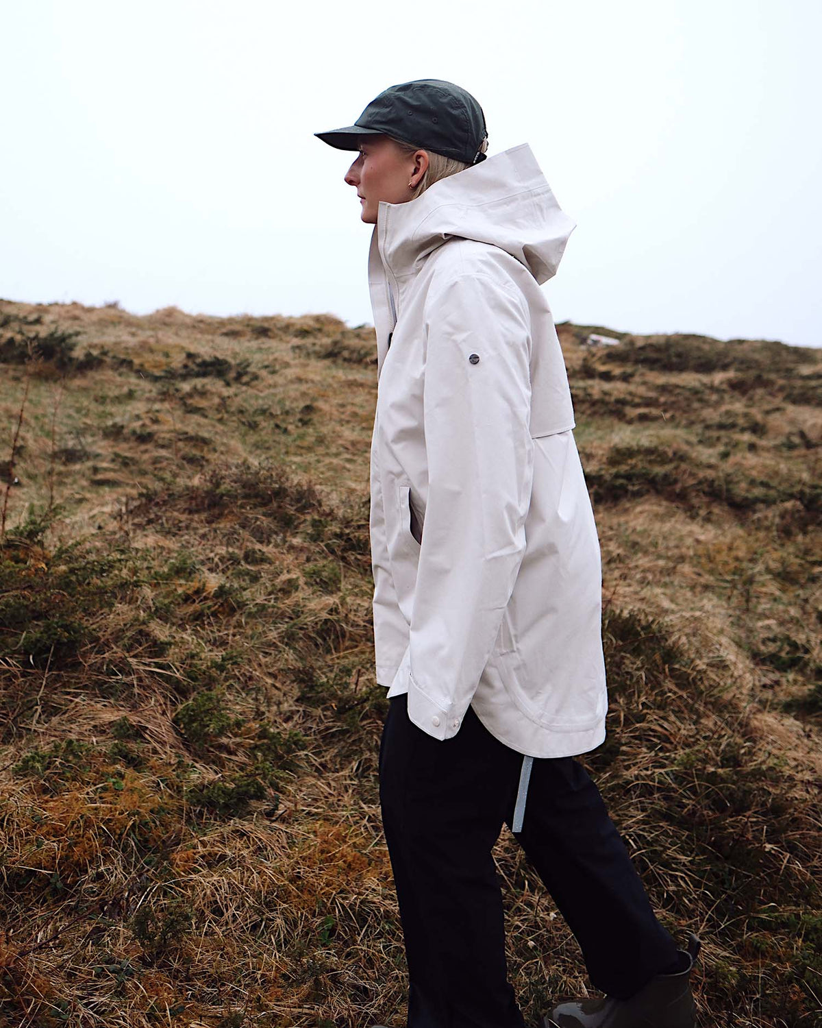Flair Short — Neutral White