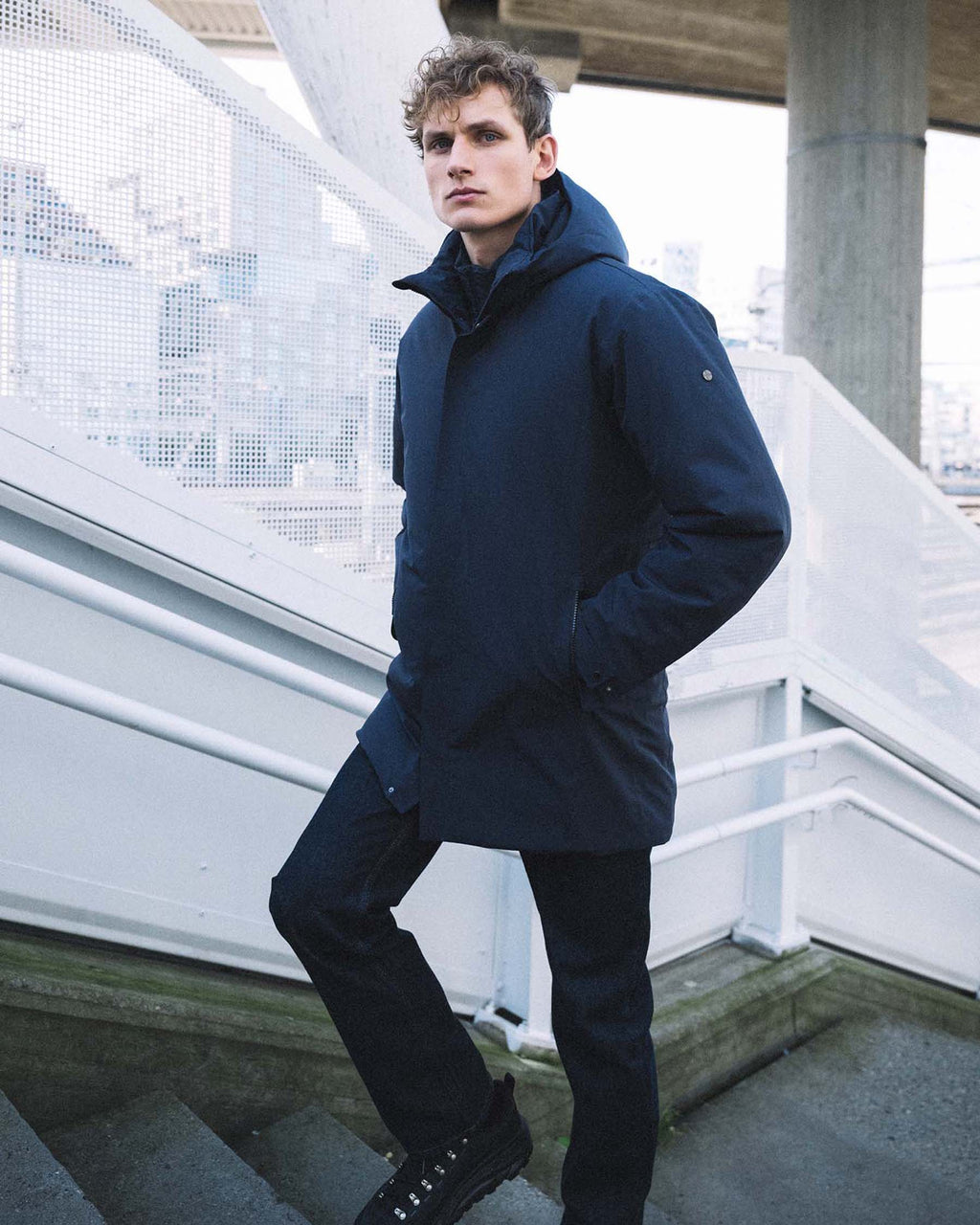 Ambit II — Bleu nuit