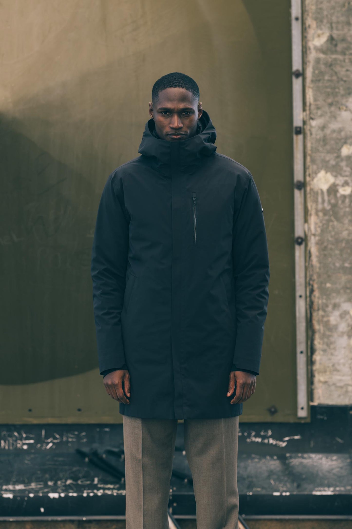 Urban II Apex — Graphite